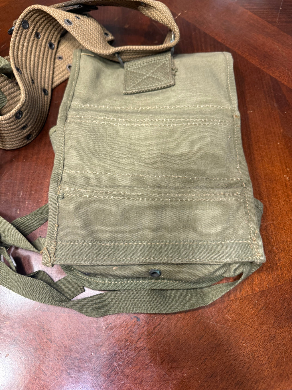 WW2 US grenade pouch
