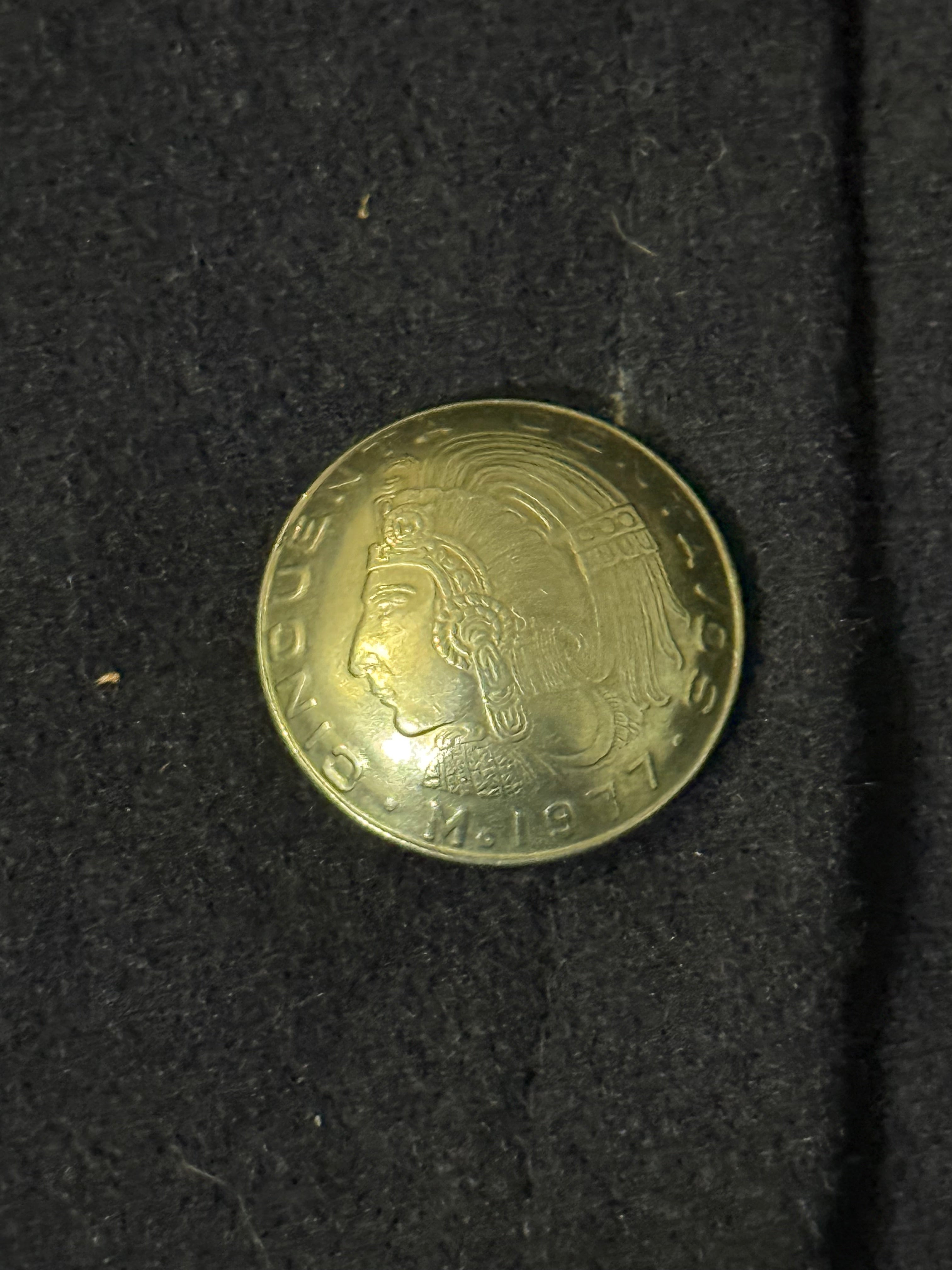 Ww2 US naval jumper modified for Mexican Navy use?
