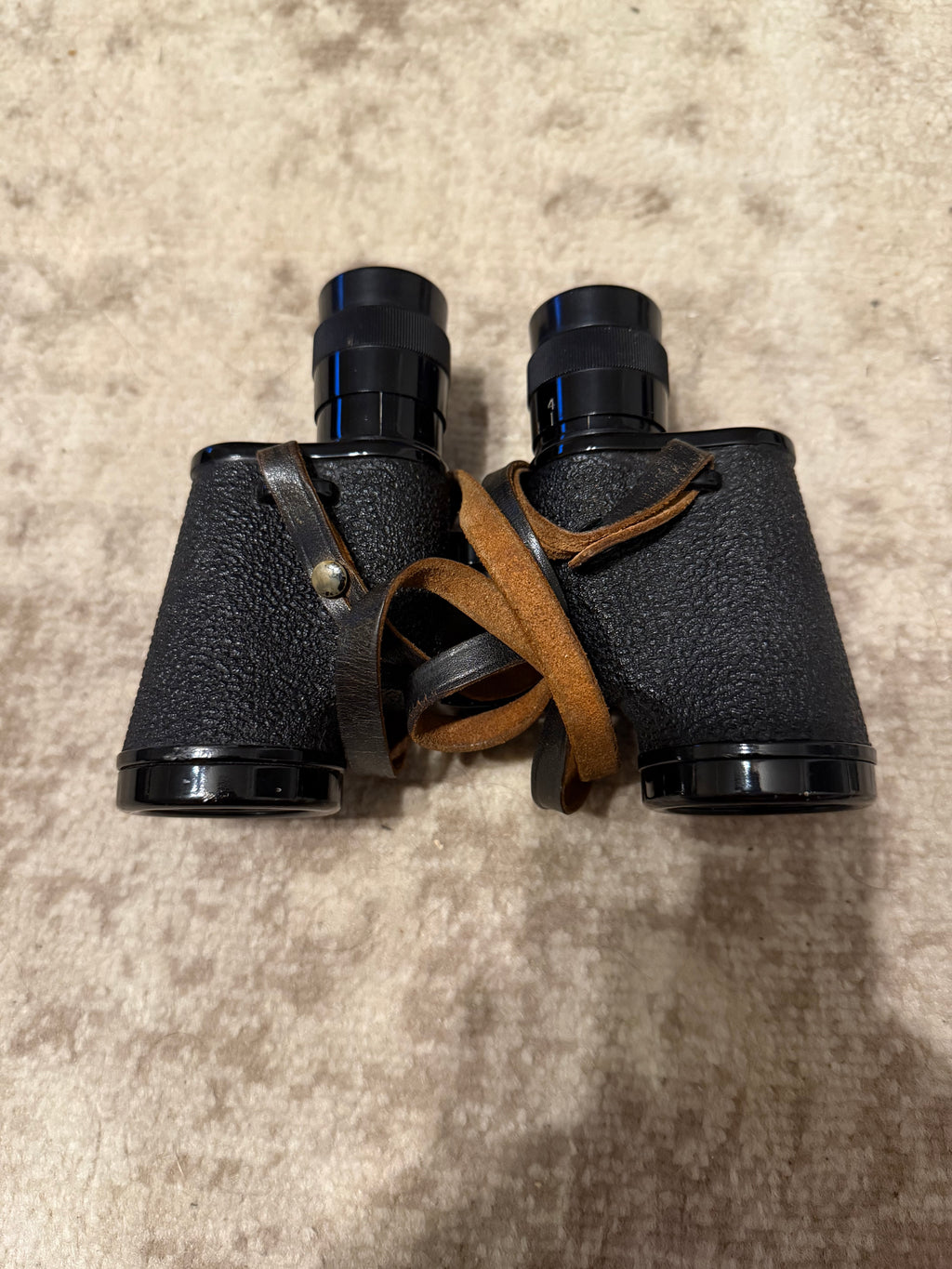 Ww2 USMC Binoculars and case