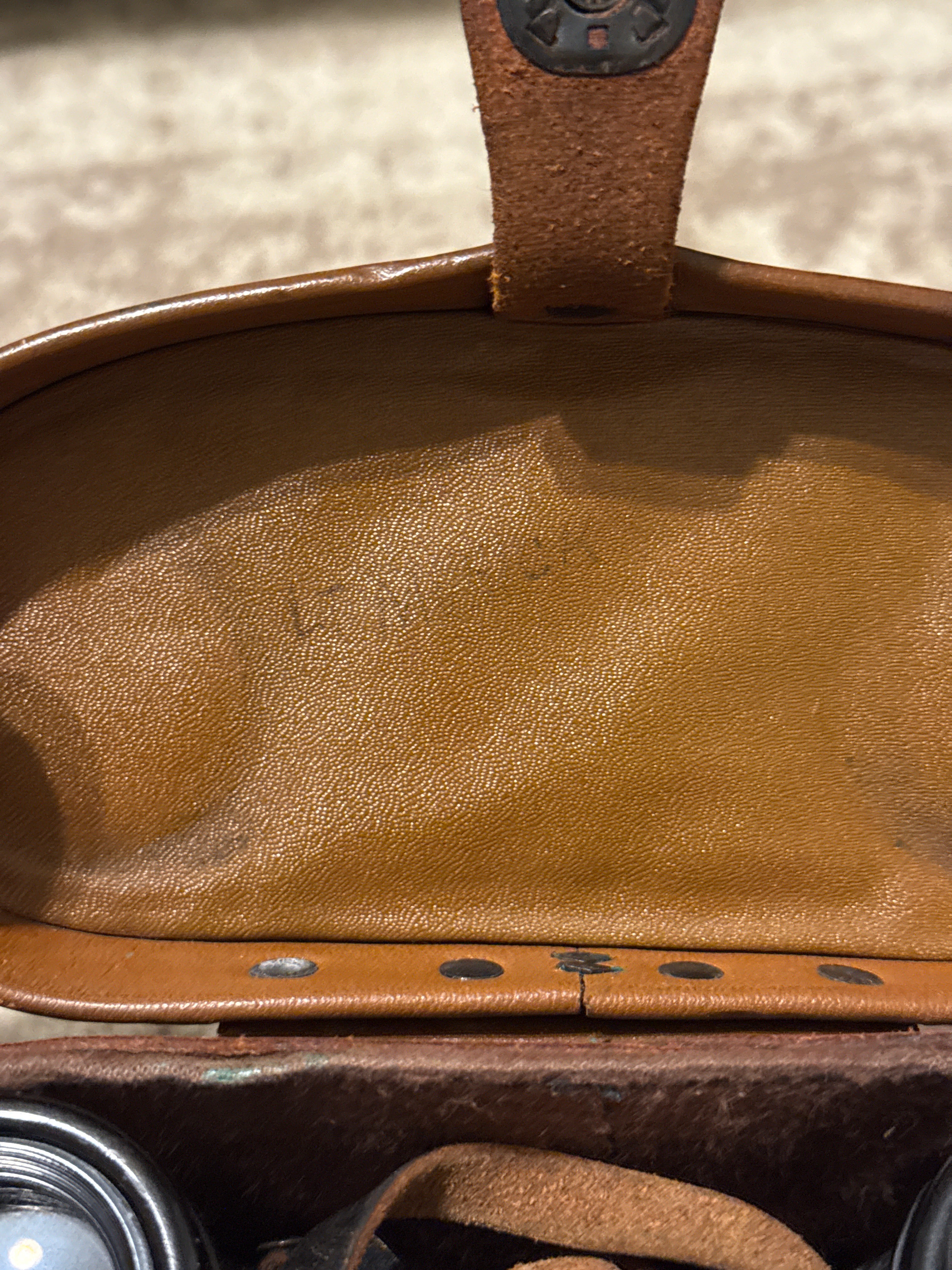 Ww2 USMC Binoculars and case