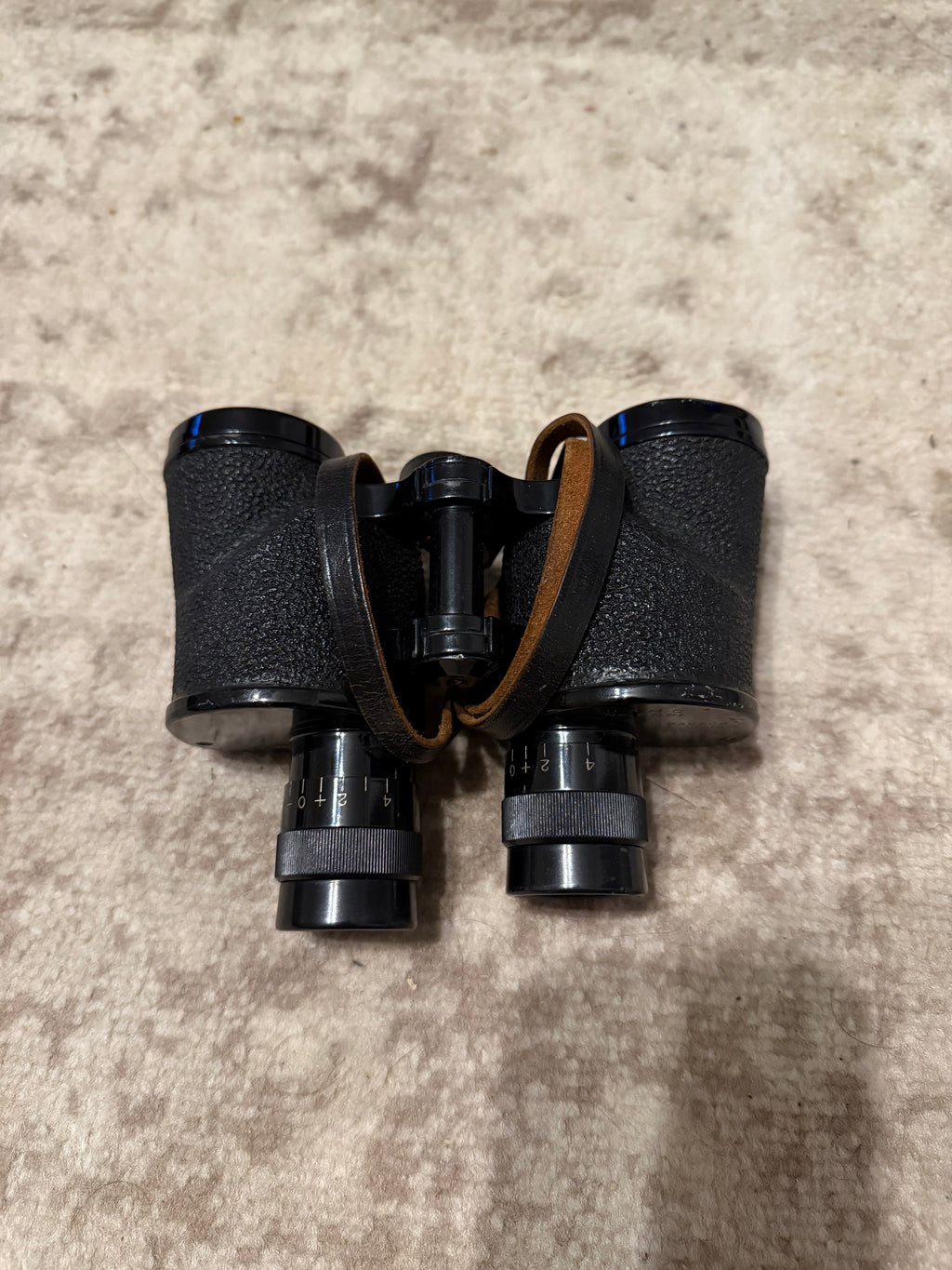 Ww2 USMC Binoculars and case