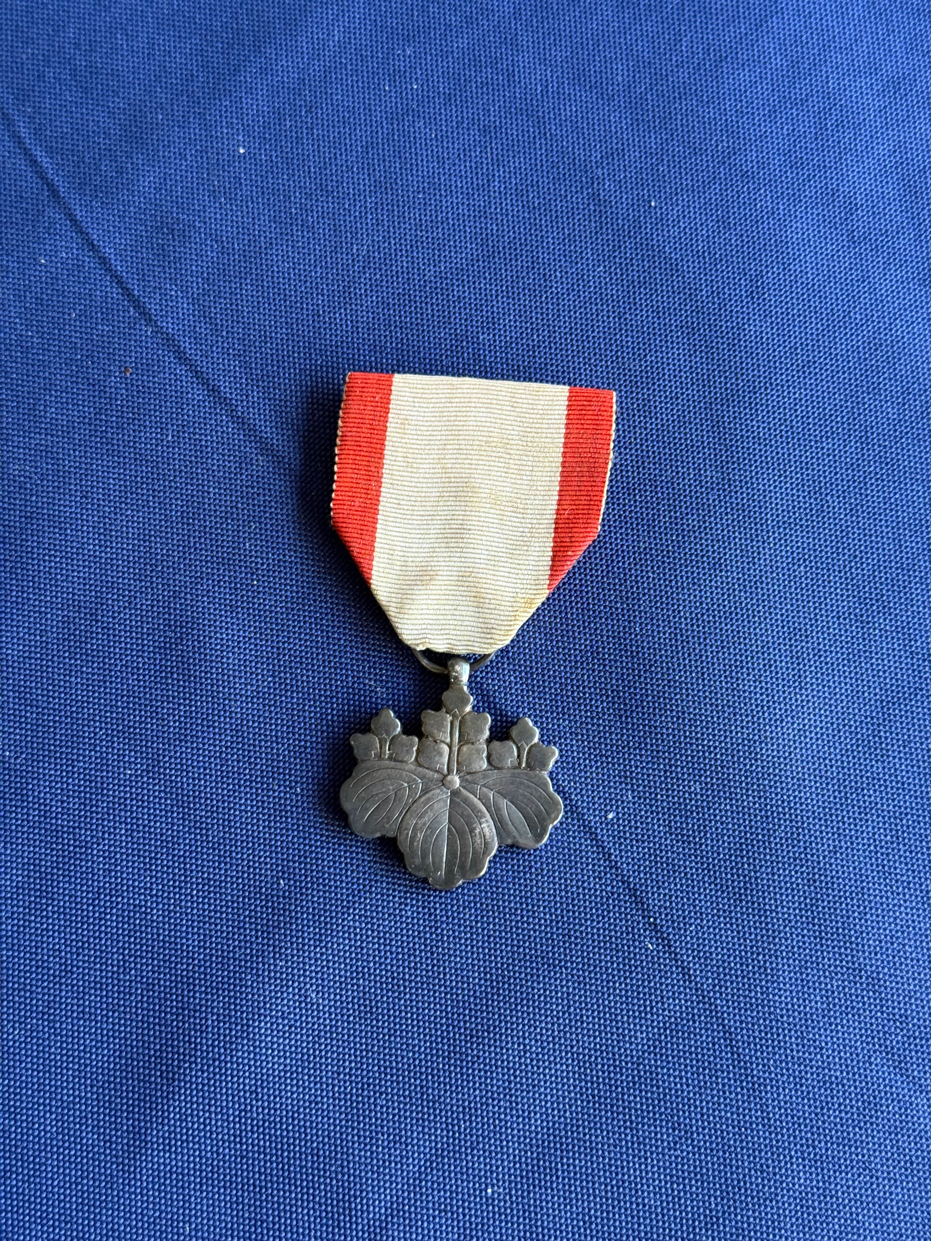 Original WWII Japanese Order of the Rising Sun – 8th Class