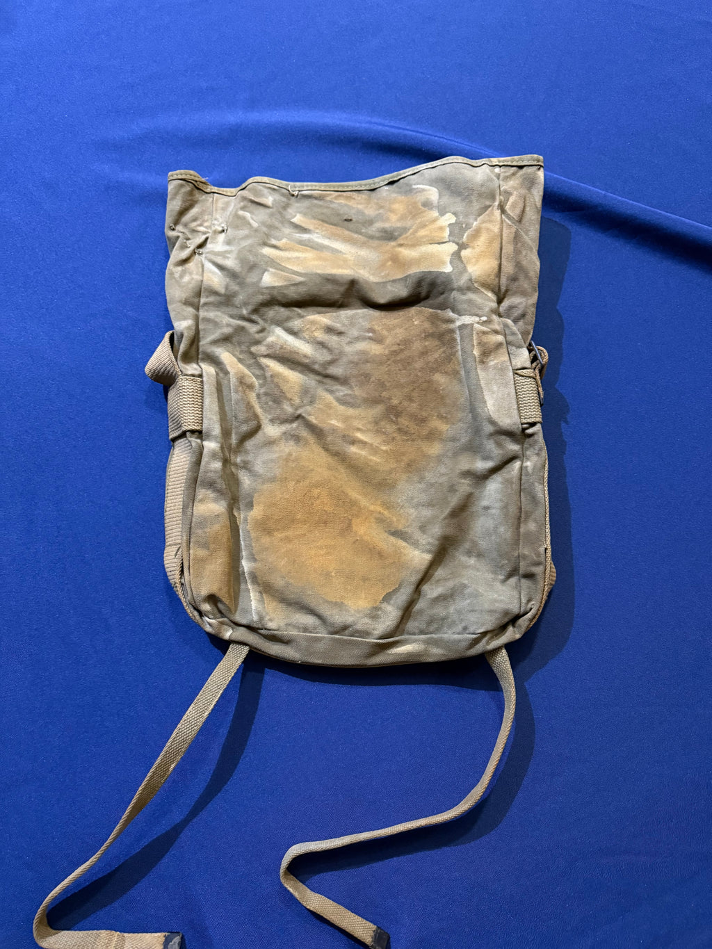 Original WW2 USMC Knapsack with field applied camo