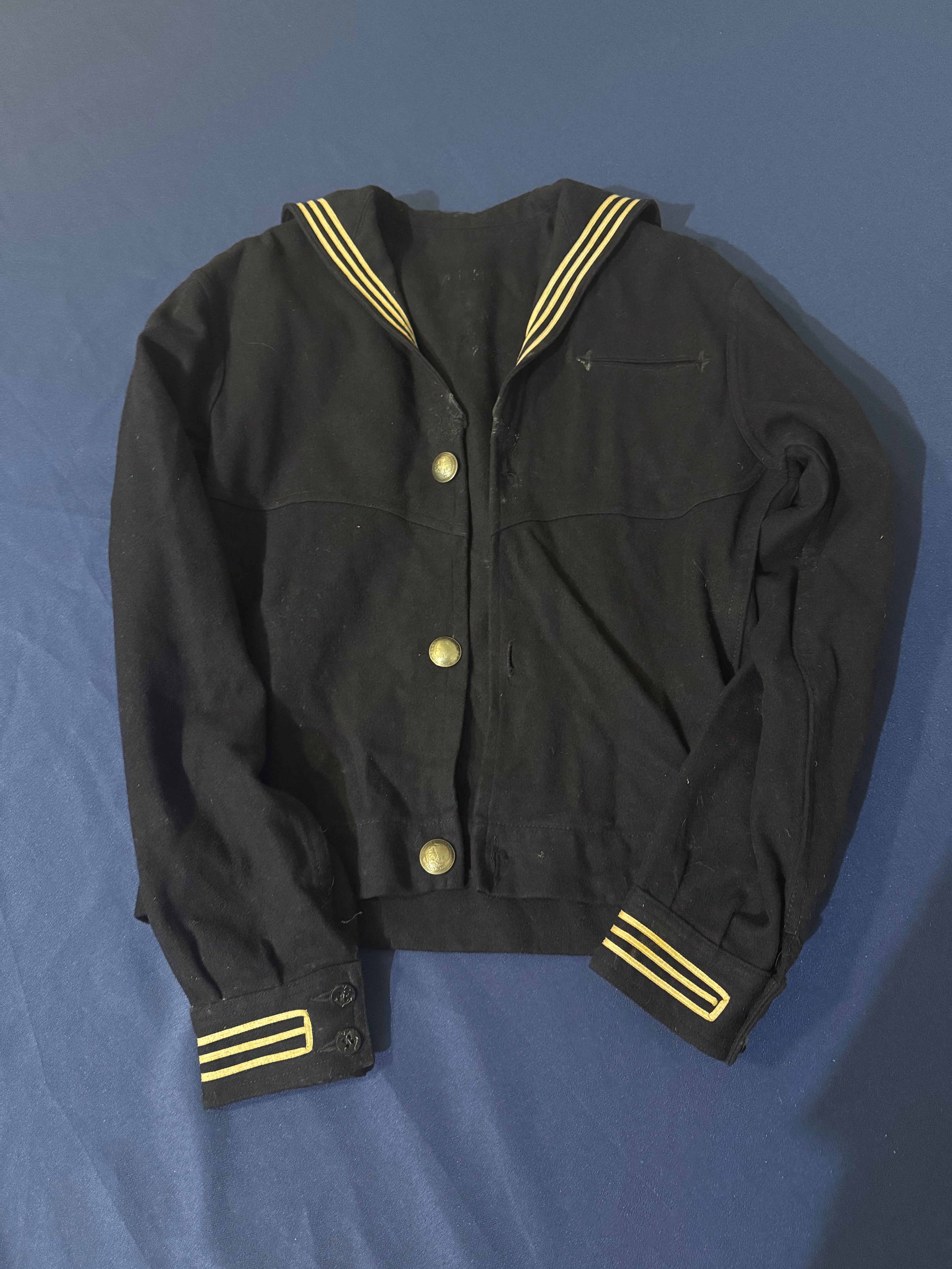 Ww2 US naval jumper modified for Mexican Navy use?