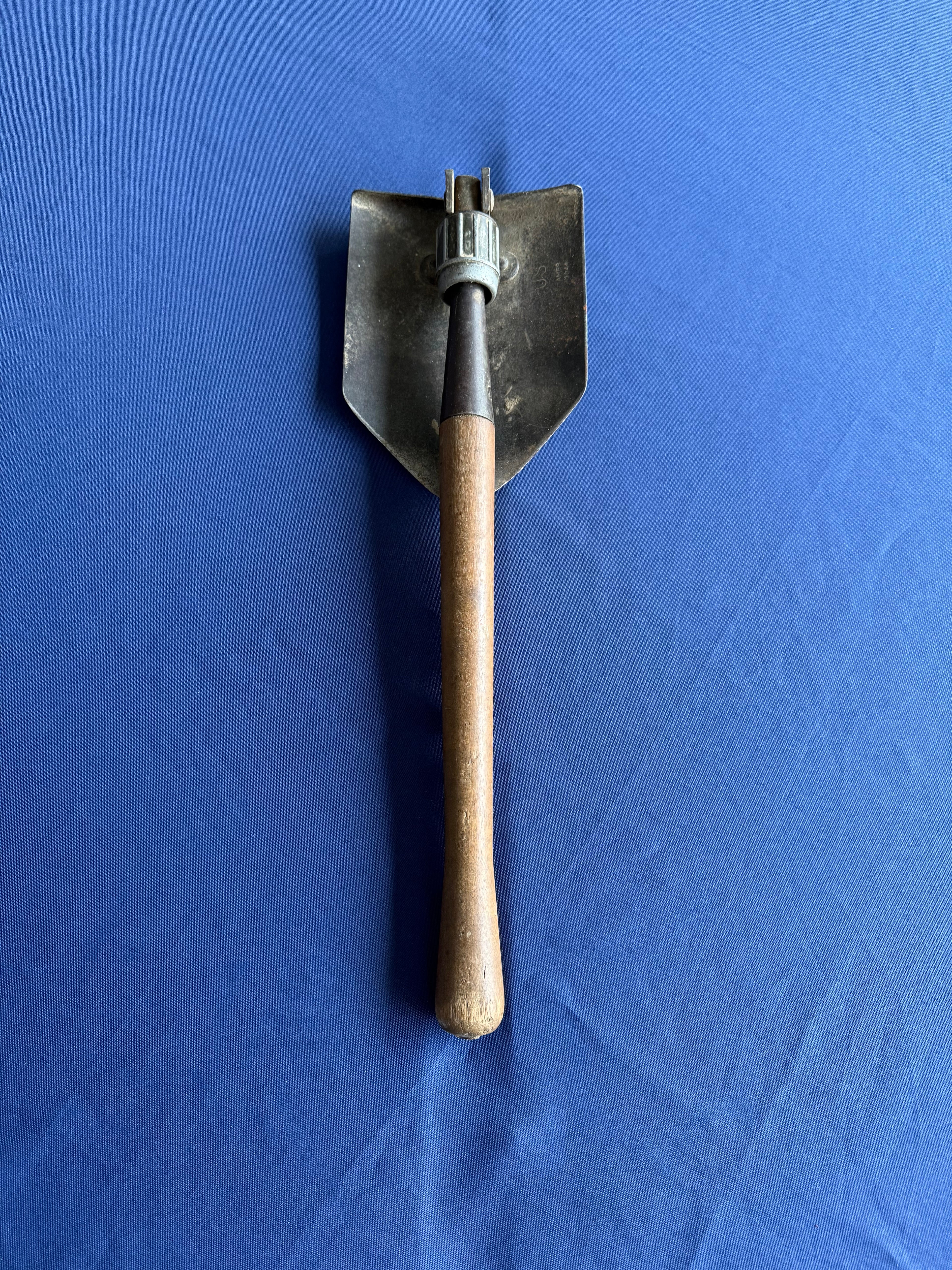 Original WWII U.S. Entrenching Shovel (Ames 1944)