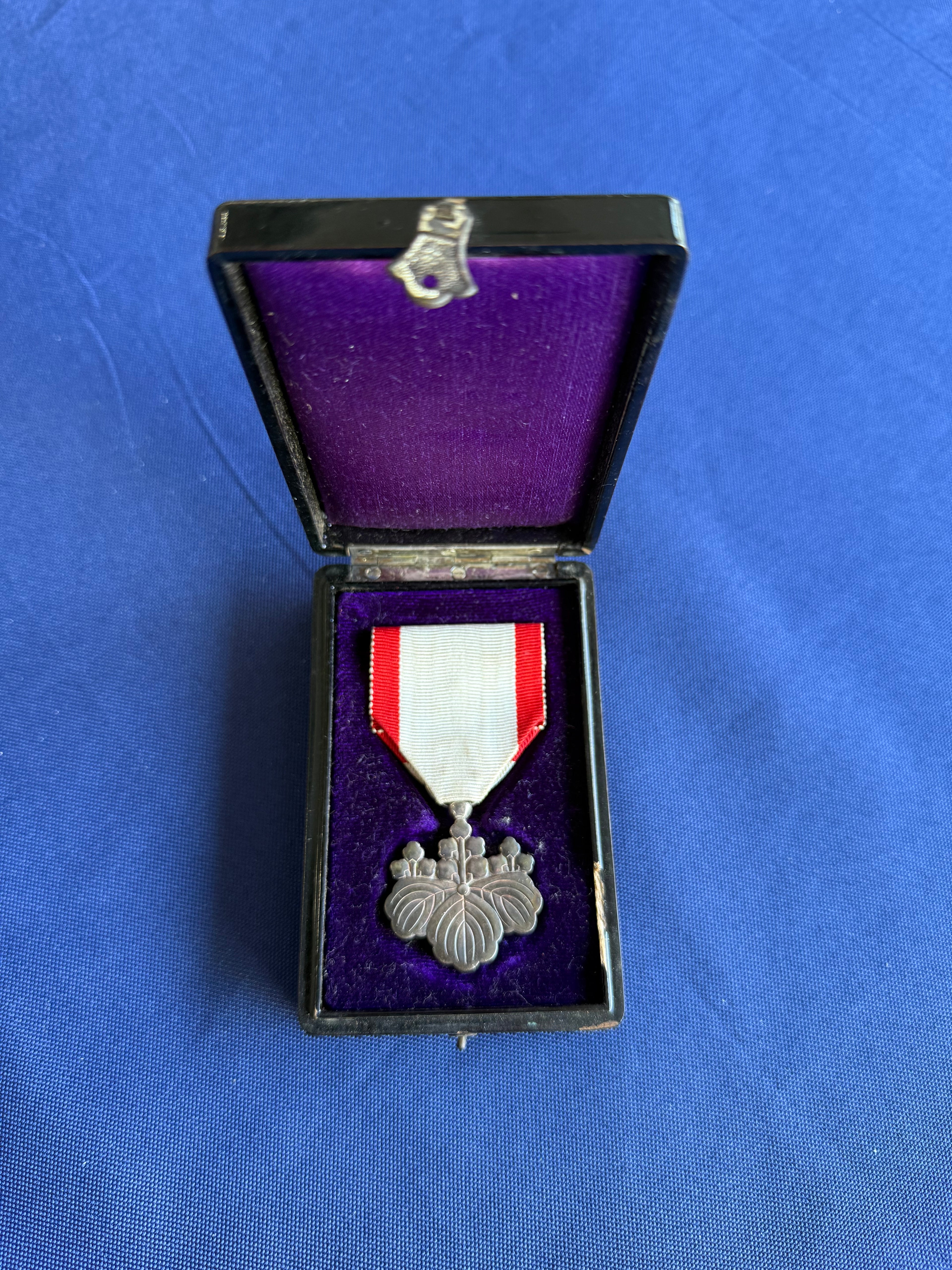 Original WWII Japanese Order of the Rising Sun – 8th Class with Case